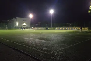 Egipskie ciemności na boisku w Gdyni-Pogórzu. Winnych brak?