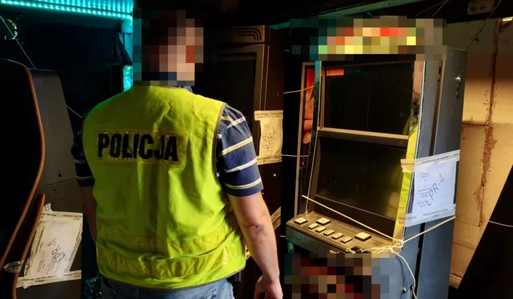 5 automatów, gotówka i kradzież prądu