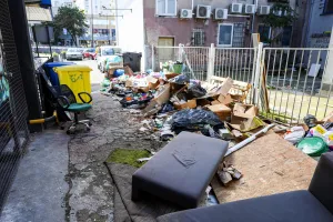 Wysypisko śmieci w centrum Wrzeszcza. Miasto interweniuje
