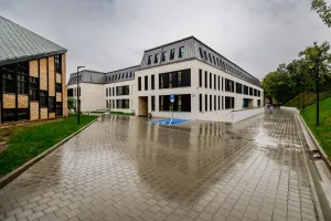 Parking dla osób z niepełnosprawnościami tylko dla pracowników? GUMed odpowiada
