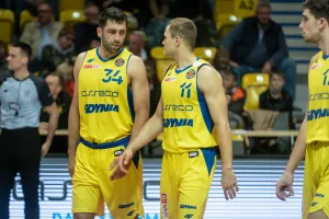 Bartłomiej Wołoszyn, prezes AMW Arki Gdynia żegna Bestię i stawia cele na sezon