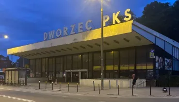 Konserwator tłumaczy, czemu nie wpisał dworca PKS do rejestru zabytków