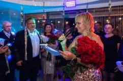 50 lat kultowej restauracji w Gdyni. Tańce do rana, skrzypce na żywo i ogrom jedzenia