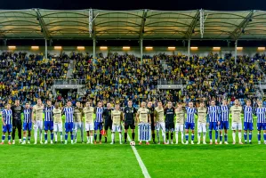 Arka Gdynia w meczu 100-lecia oceniona przez trenera. Dziewięć plusów, dwa minusy