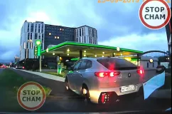 Ścigał rowerzystę po drodze dla rowerów. Policja szuka kierowcy BMW