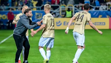 Arka Gdynia wybrała nowy system gry. Kto z kim rywalizuje? Kto zmieni pozycję?