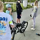 Mandaty dla rodziców za brak kasków u dzieci. Akcja policji