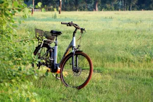 Jeździsz na rowerze elektrycznym? Sprawdź, czy taką jazdę można uznać za trening