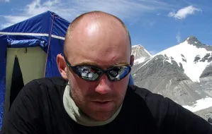 W kolejce na Mount Everest - rozmowa z lekarzem wyprawowym Robertem Szymczakiem