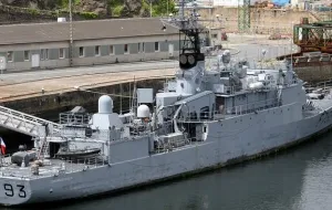 Francuska fregata w gdyńskim porcie