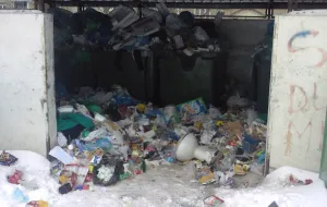 Fura śmieci w centrum Wrzeszcza