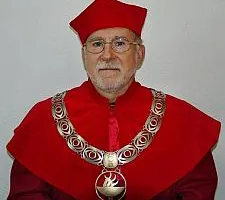Huciński robi czystkę na uczelni