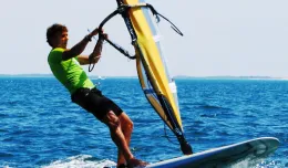 Startują olimpijskie regaty w windsurfingu