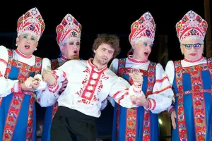 Blask pogodnej starości w "Baba Chanel" Teatru Wybrzeże