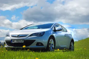 Opel Astra GTC. Zawodnik z Gliwic