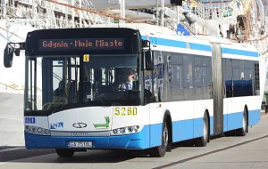 Autobus obwiezie turystów po Śródmieściu Gdyni