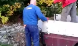 Złapani (i sfilmowani) na wyrzucaniu gruzu