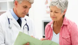 Poradnik pacjenta: Jak radzić sobie z menopauzą?
