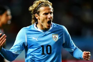 Forlan otwiera listę gwiazd mistrza Ameryki Południowej