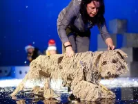Opowieść o ludziach dobrej woli - recenzja spektaklu "Baltic. Pies na krze" Teatru Miniatura