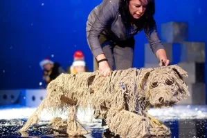 Opowieść o ludziach dobrej woli - recenzja spektaklu "Baltic. Pies na krze" Teatru Miniatura