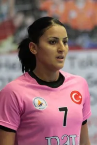 Ines Khouildi