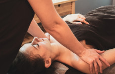 Energetyzujący masaż imbirowy