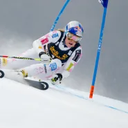 Sportowe czwartki - Slalom na tyczkach w Wieżycy