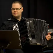 Koncert muzyki rozrywkowej Paweł Nowak, akordeon