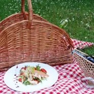 Piknik na trawie - Pałac w Leźnie