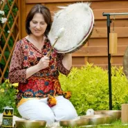 Kąpiel w dźwiękach gongów i mis - koncert Joanny Materek