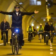 Przejazd rowerowy przez tunel pod Martwą Wisłą