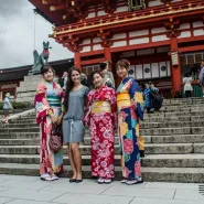 Japonia - kraj kwitnącej wiśni, sushi i majestatycznych Torii