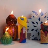 Warsztaty tworzenia świec na Boże Narodzenie
