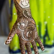 Ornament z henny - spotkanie międzykulturowe