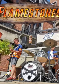 Październikowe Live Music: Flamestones
