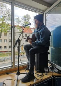 Koncert w oknie - Adam Kalinowski