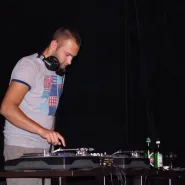 Teatralna Nocą! Spędź Muzyczną Noc w Teatrze!
