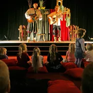 Teatralny Poranek dla Dzieci: Klapa czyli Kminek i Koperek - Jak Paweł i Gaweł