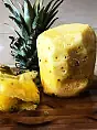 Kurs obierania ananasów stopami