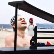 Piano Ice Man - wspieramy Hospicjum Pomorze Dzieciom z Morzem Aniołów