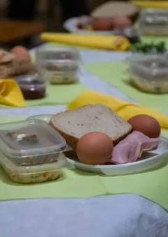 Śniadanie Wielkanocne dla samotnych i potrzebujących