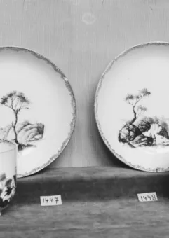 Porcelana miśnieńska na tle strat wojennych kolekcji ceramiki i szkła
