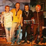 Funk de Nite & BRYAN CORBETT (UK)