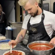 Warsztaty kulinarne Pizza E Vino! z Przemkiem Szkudlarkiem