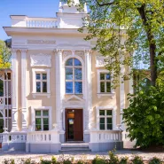 Gdańsk z przewodnikiem:  dzieje kąpieliska morskiego w Brzeźnie