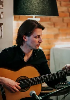 Muzyka na żywo w Canis 