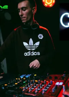 DJ Chudy: Pump Up the Volume