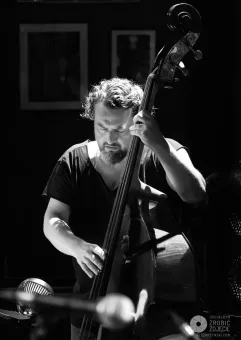 Impro Soundtrack: Olo Walicki | interwencja muzyczna All About Freedom Festival