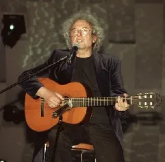 Tadeusz Woźniak zaśpiewa w Kwadratowej